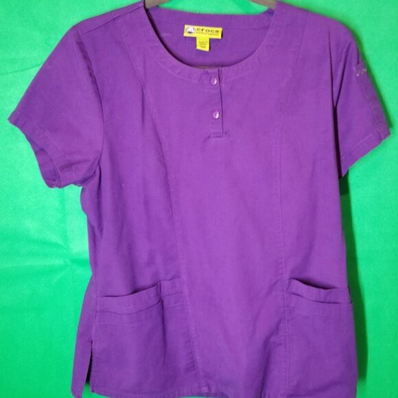 Crocs Size M Medical Apparel Purple Scrub Top Women's Buttons Logo Pockets - Picture 1 of 9